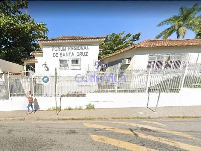Terreno com 375m², à venda, no bairro Santa Cruz em Rio de Janeiro