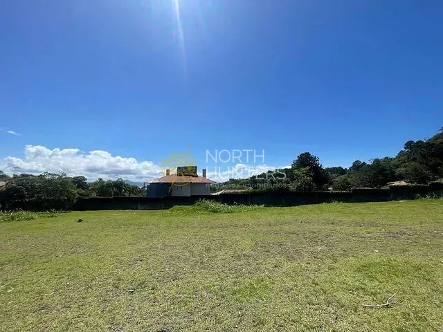Terreno com 1477m², à venda, no bairro Cacupé em Florianópolis