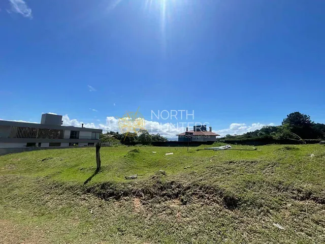 Terreno com 1477m², à venda, no bairro Cacupé em Florianópolis