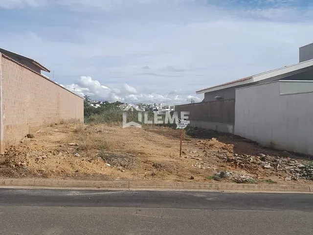 Terreno com 306m², à venda, no bairro Jardim Boa Vista em Mococa
