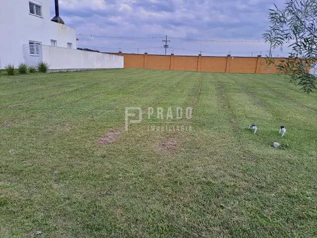 Terreno com 400m², à venda, no bairro Laranjal em Pelotas