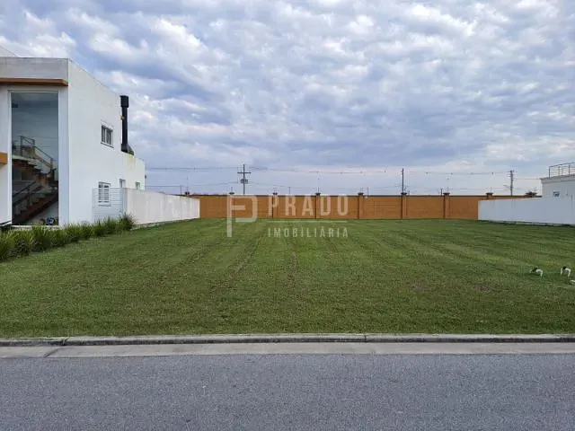Terreno com 400m², à venda, no bairro Laranjal em Pelotas