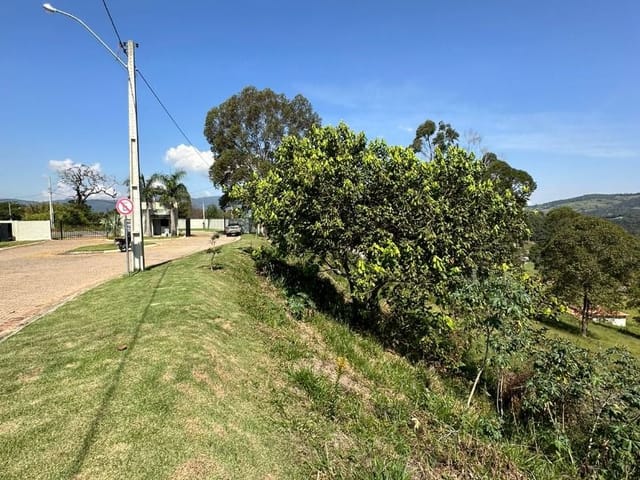 Terreno com 2096m², à venda, no bairro São Brás em Extrema