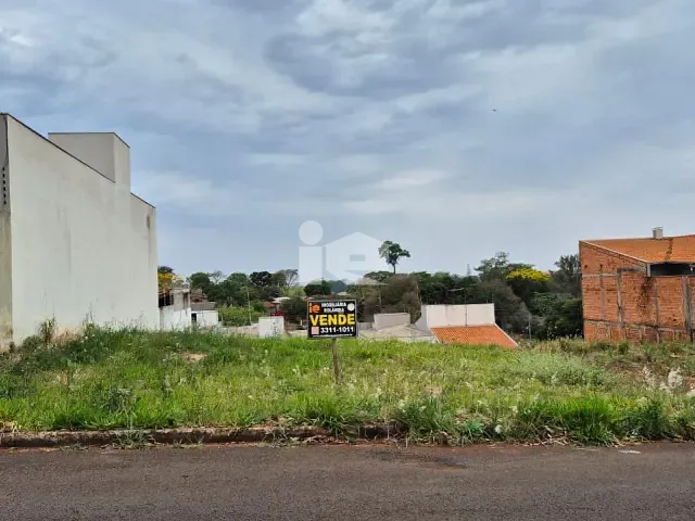 Terreno com 372m², à venda, no bairro Jardim Caviúna em Rolândia