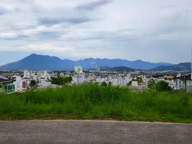 Terreno com 431m², à venda, no bairro Pedra Branca em Palhoça