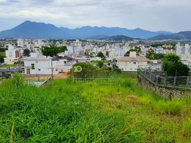 Terreno com 431m², à venda, no bairro Pedra Branca em Palhoça