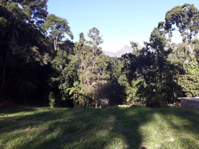 Terreno com 2394m², à venda, no bairro Carangola em Petrópolis
