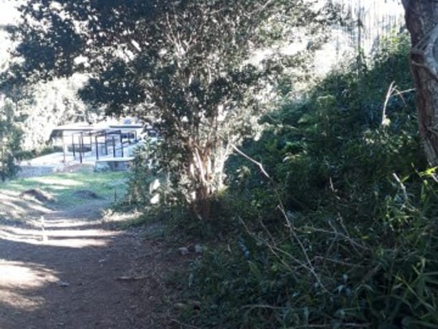 Terreno com 2394m², à venda, no bairro Carangola em Petrópolis