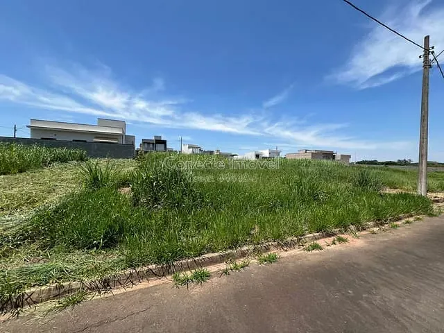 Terreno com 269m², à venda, no bairro Resedás em Holambra