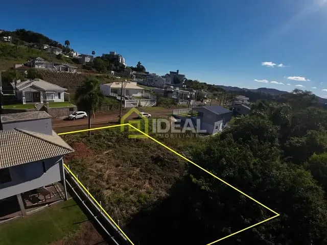Terreno com 450m², à venda, no bairro Parque de Exposições em Concórdia