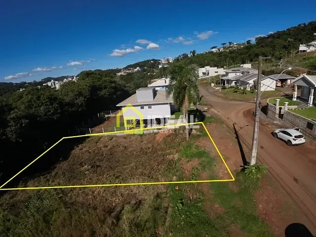 Terreno com 450m², à venda, no bairro Parque de Exposições em Concórdia
