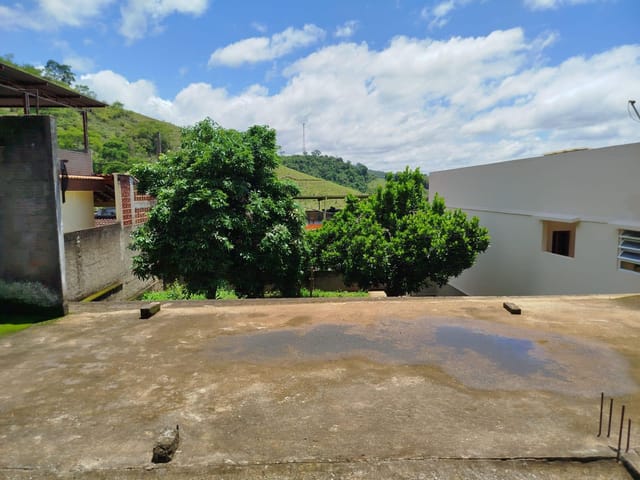 Terreno com 300m², à venda, no bairro Jardim Bandeirantes I em Cataguases