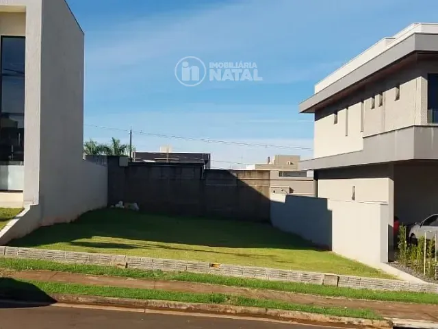 Terreno com 260m², à venda, no bairro Conjunto Habitacional Alexandre Urbanas em Londrina