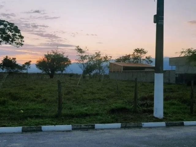 Terreno com 530m², à venda, no bairro Vila São Benedito em Pindamonhangaba