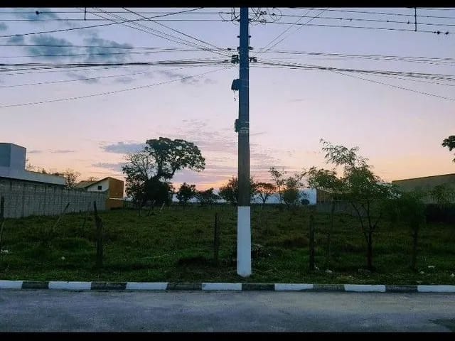 Terreno com 530m², à venda, no bairro Vila São Benedito em Pindamonhangaba