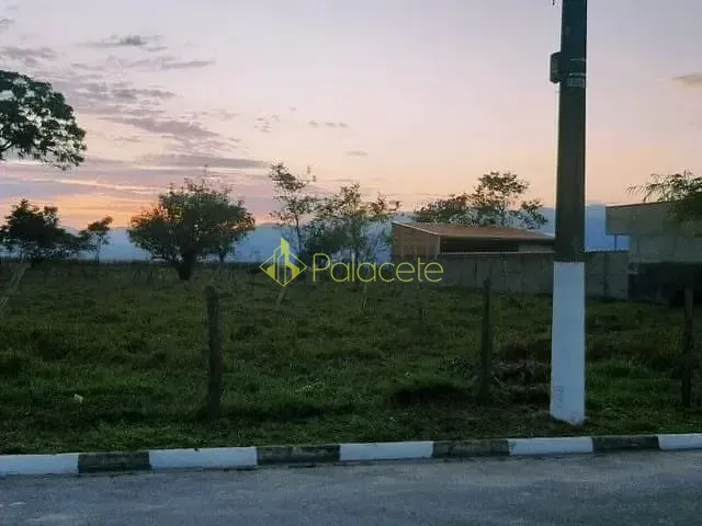 Terreno com 530m², à venda, no bairro Vila São Benedito em Pindamonhangaba