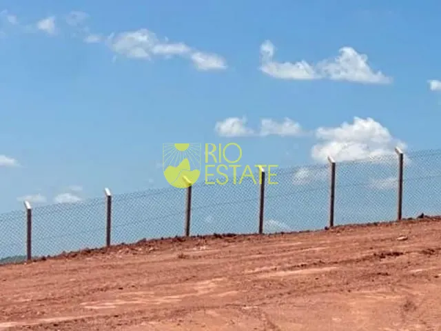 Terreno com 298m², à venda, no bairro Casa de Pedra em Volta Redonda