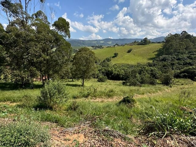 Terreno com 2632m², à venda, no bairro São Brás em Extrema