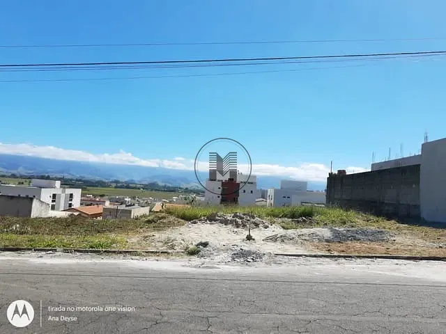 Terreno com 360m², à venda, no bairro Residencial Village Santana em Guaratinguetá