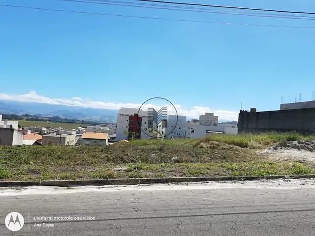 Terreno com 360m², à venda, no bairro Residencial Village Santana em Guaratinguetá