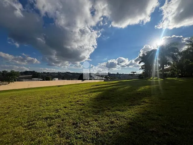 Terreno com 2500m², à venda, no bairro Condomínio Costa do Sol em Rolândia