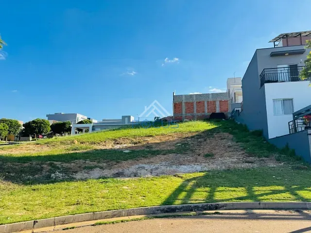 Terreno com 317m², à venda, no bairro Jacaré em Cabreúva