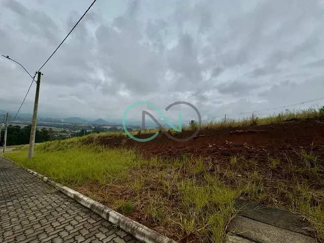 Terreno com 300m², à venda, no bairro Campo da Brazina em Araricá