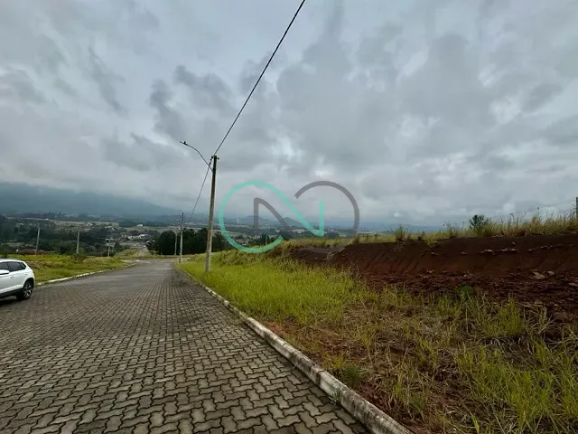 Terreno com 300m², à venda, no bairro Campo da Brazina em Araricá