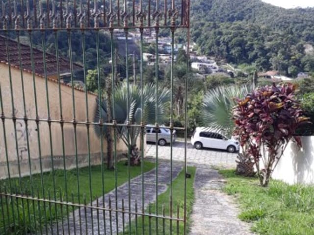 Terreno com 3947m², à venda, no bairro Retiro em Petrópolis
