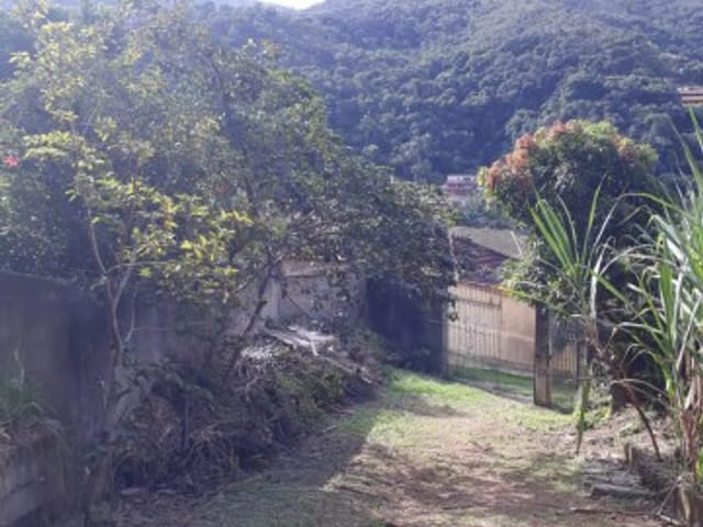 Terreno com 3947m², à venda, no bairro Retiro em Petrópolis