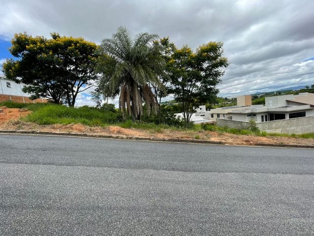 Terreno com 420m², à venda, no bairro Portal do Sol em Lagoa Santa