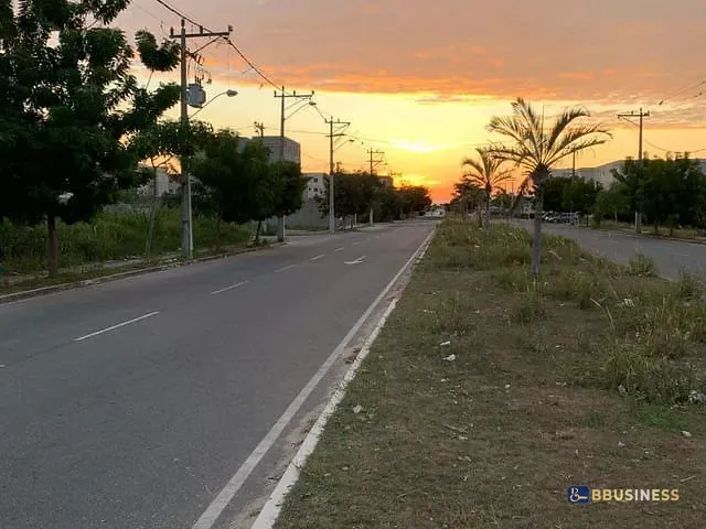 Terreno com 160m², à venda, no bairro Jardins de Campos em Campos dos Goytacazes