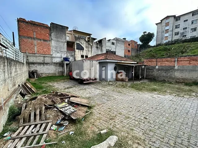Terreno com 646m², à venda, no bairro Santa Maria em Osasco