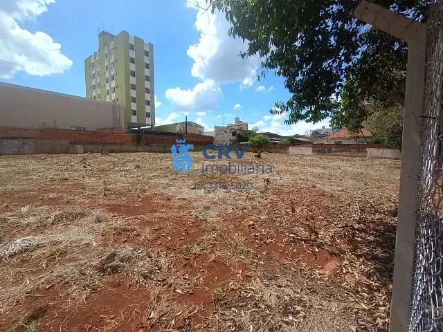 Terreno com 2400m², à venda, no bairro Vitória em Londrina