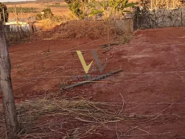 Terreno com 300m², à venda, no bairro Santos Dumont em Anápolis
