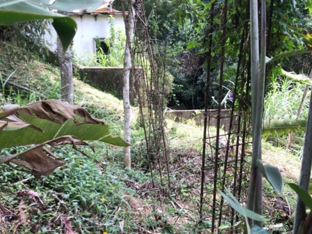 Terreno com 734m², à venda, no bairro Pedro do Rio em Petrópolis