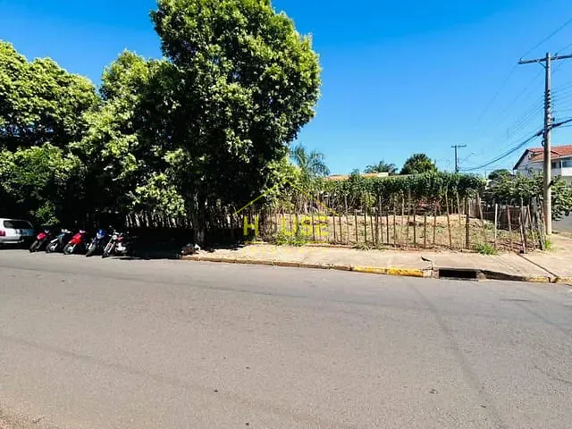Terreno com 660m², à venda, no bairro Parque Vila Nova em Fernandópolis