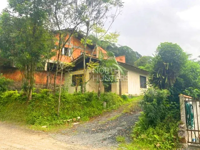 Terreno com 423m², à venda, no bairro Glória em Joinville