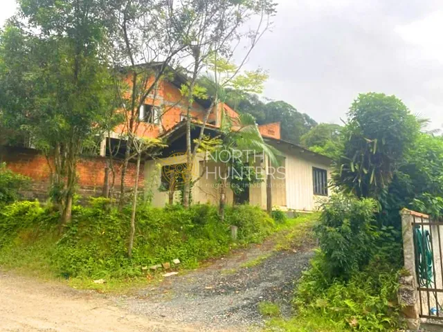 Terreno com 423m², à venda, no bairro Glória em Joinville