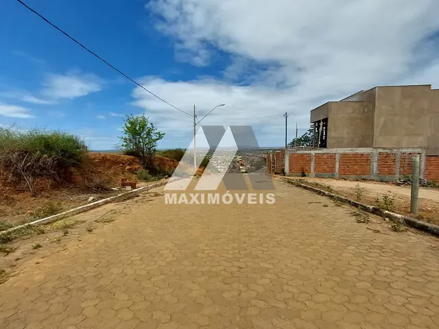 Terreno com 360m², à venda, no bairro São Geraldo em Araçuaí