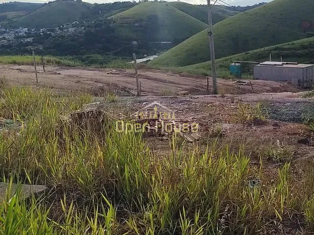 Terreno com 700m², à venda, no bairro Bairro de Fátima (Califórnia da Barra) em Barra do Piraí