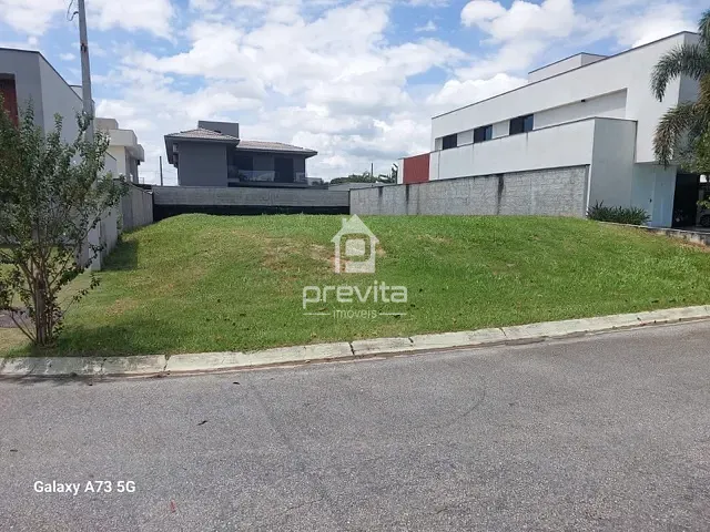 Terreno com 465m², à venda, no bairro Quiririm em Taubaté