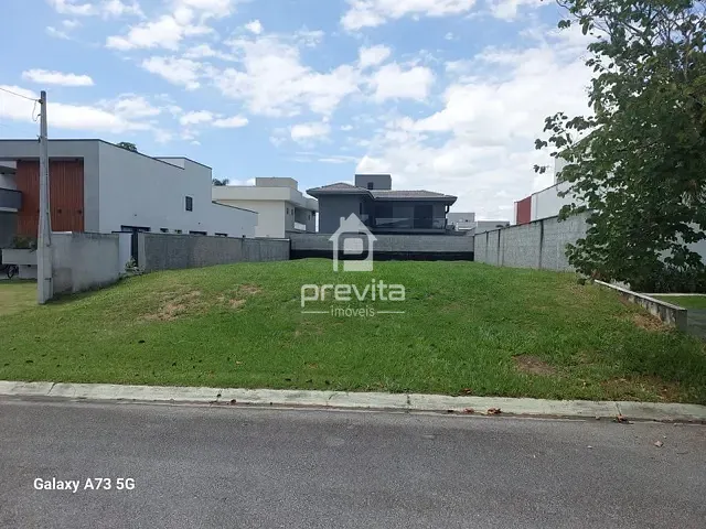 Terreno com 465m², à venda, no bairro Quiririm em Taubaté