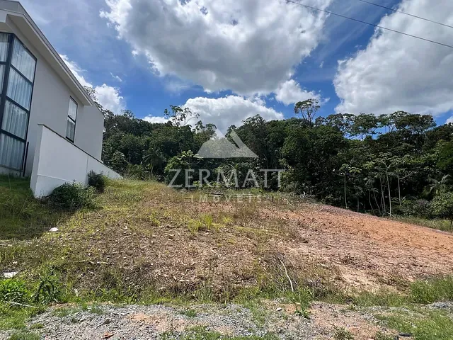 Terreno com 375m², à venda, no bairro Ponta Aguda em Blumenau