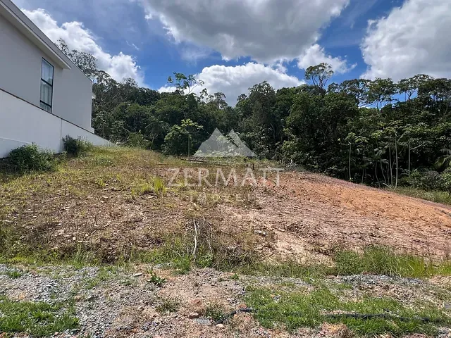 Terreno com 375m², à venda, no bairro Ponta Aguda em Blumenau