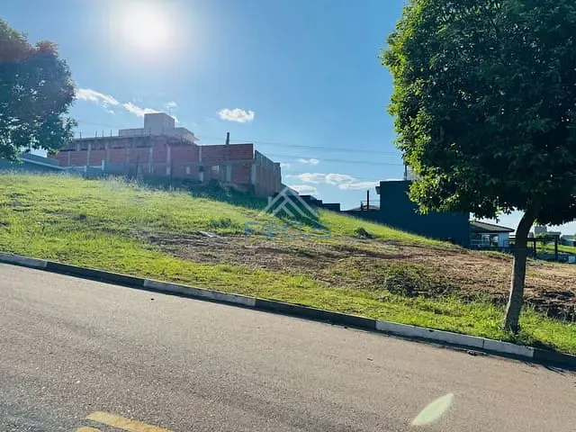 Terreno com 300m², à venda, no bairro Jacaré em Cabreúva