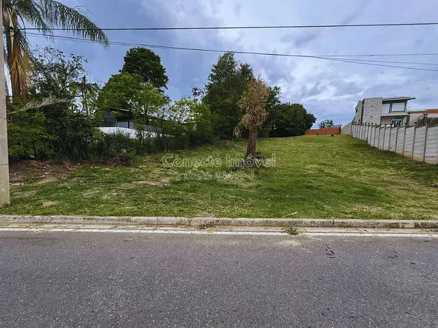 Terreno com 1042m², à venda, no bairro Chácaras Camanducaia em Holambra
