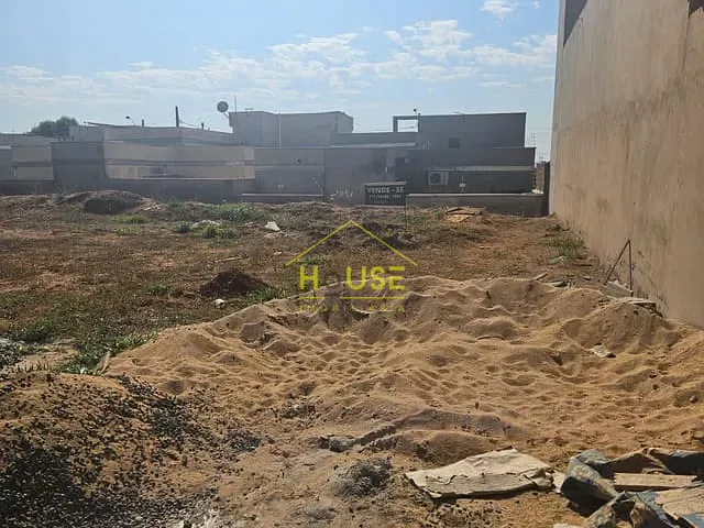 Terreno com 155m², à venda, no bairro Parque Residencial do Lago em Votuporanga
