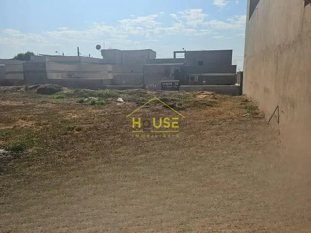 Terreno com 155m², à venda, no bairro Parque Residencial do Lago em Votuporanga