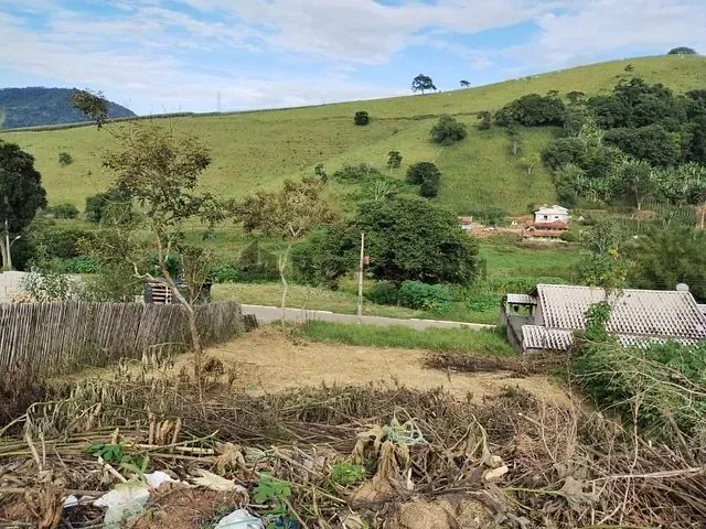 Terreno com 300m², à venda, no bairro Santa Bárbara em Piranguinho